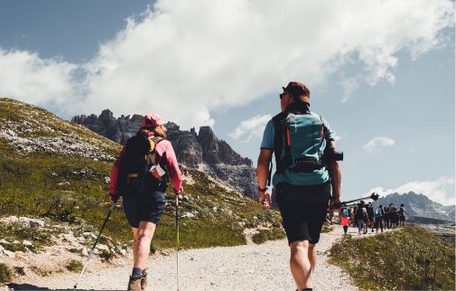 TREKKING